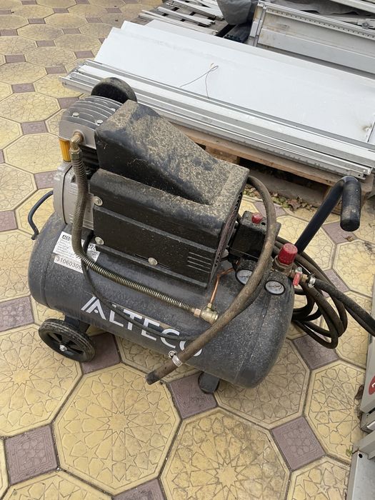 Компрессор маслянный. Торг есть.