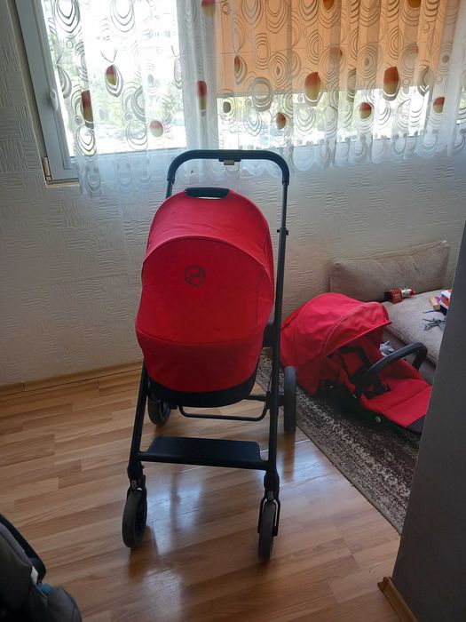 Бебешка количка с аксесоари