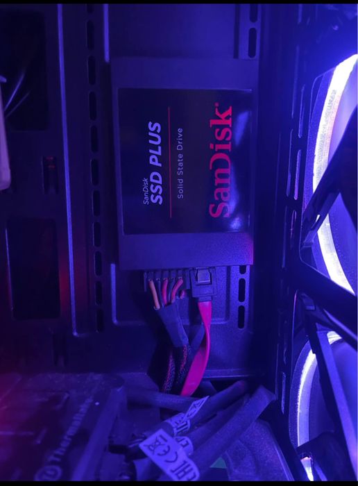 Vand pc gaming in stare excelenta