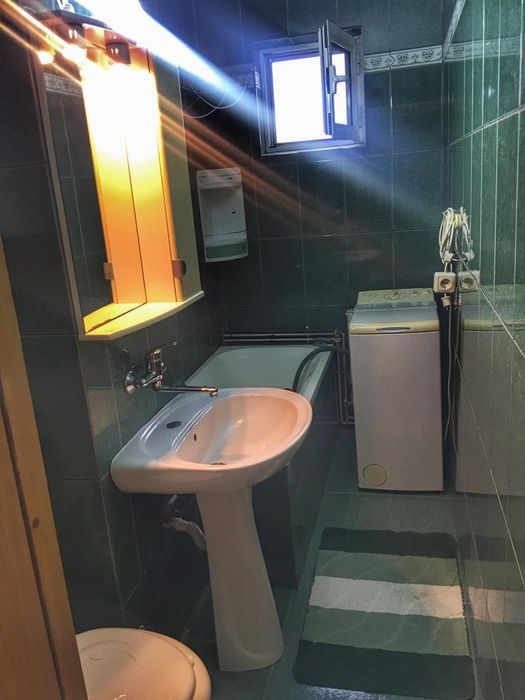 Închiriez apartament