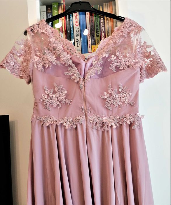 Rochie roz lunga foarte eleganta, potrivita pentu nasa, soacra