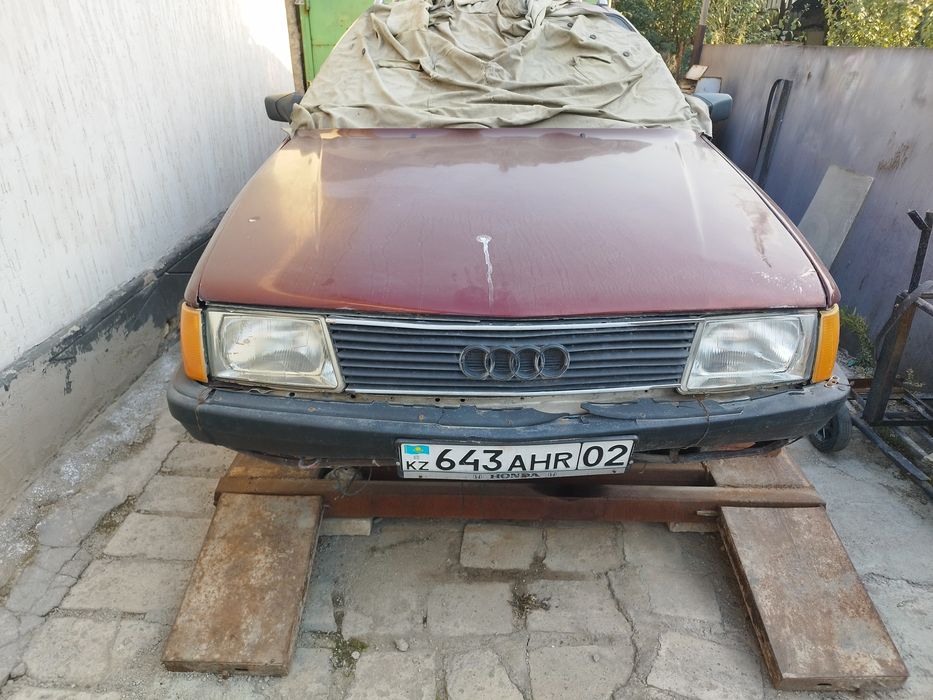Ауди 100 audi 100