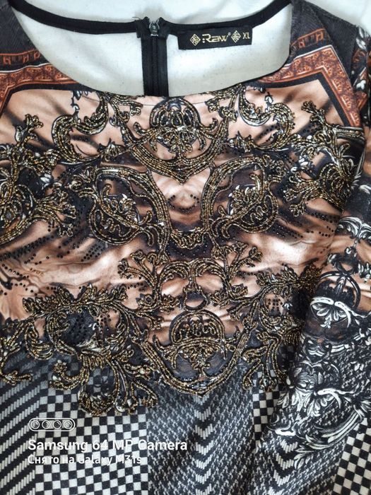 Женская одежда, в хорошем состоянии.