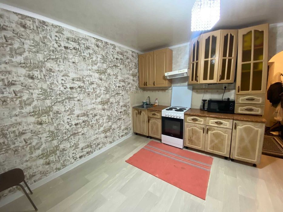 Продам 1 комнатную 8 микрорайон