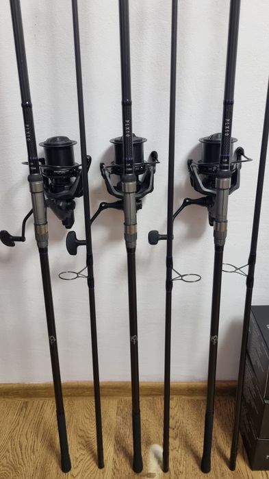 3 Lansete FL FLX10 Carp 3.90 3.75Lbs + 3 Mulinete PRO FL MT 14000