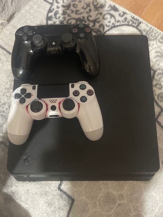 PlayStation 4 със 4 игри