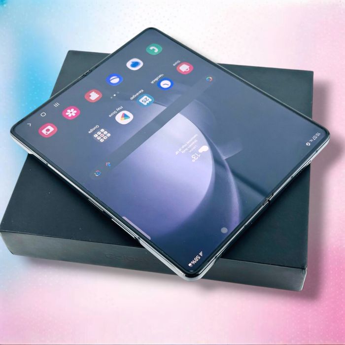 Samsung Galaxy Z Fold 5 5G 256GB 12RAM Black Перфектен! Гаранция!