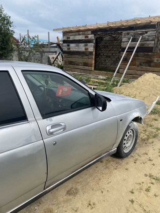 Продам приору.