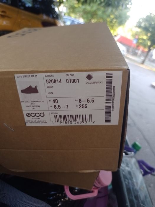 Vând adidași ecco