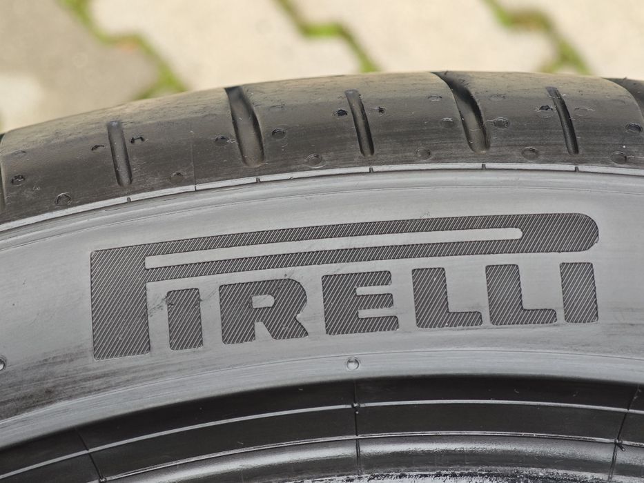 Летни гуми  Pirelli P ZERO 235 40 R19