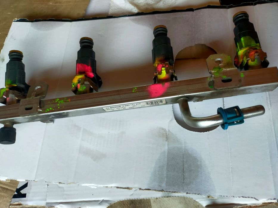 Rampa injectoare benzina  Opel bosch