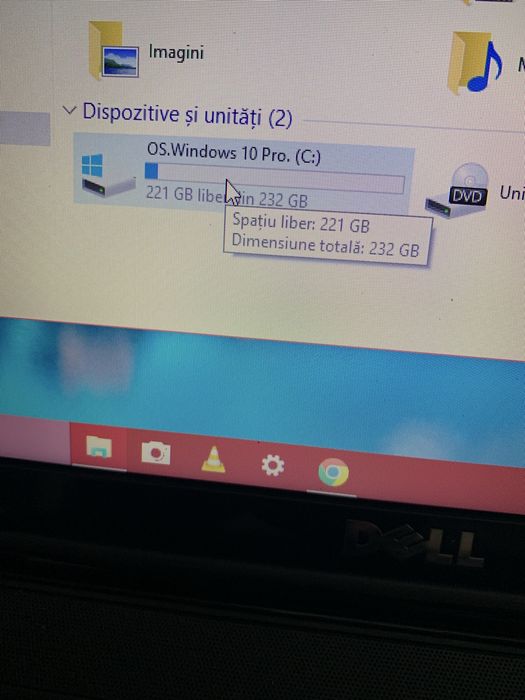 Laptop Dell display 15,6 led,Windows 10,250gb memorie,4gb ram cu incar