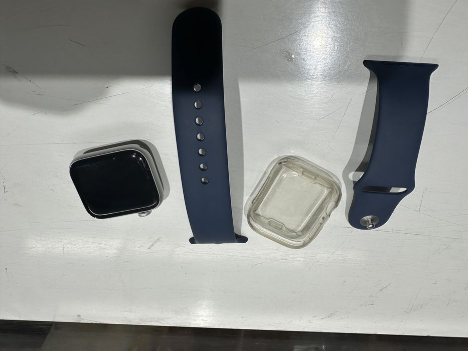 Apple Watch 44 мм.