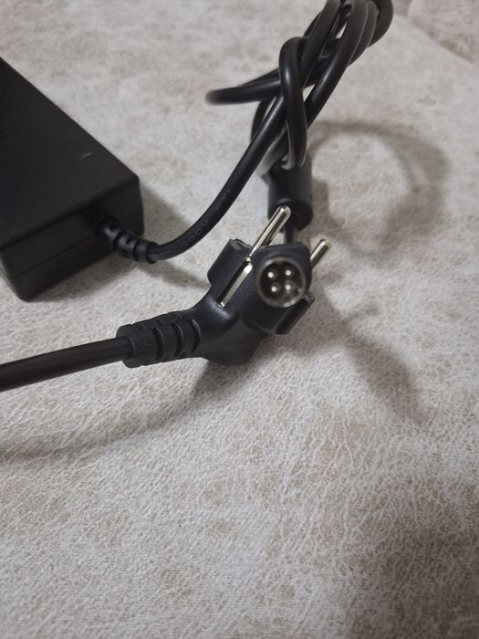 Adaptor12 V-7,5 A Synology model 2AAL090F