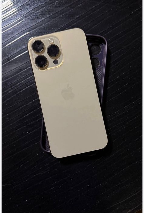 Продам  айфон 14 Pro max