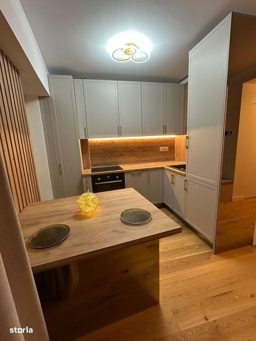 Apartament 2 camere, garaj, Centrul Civic