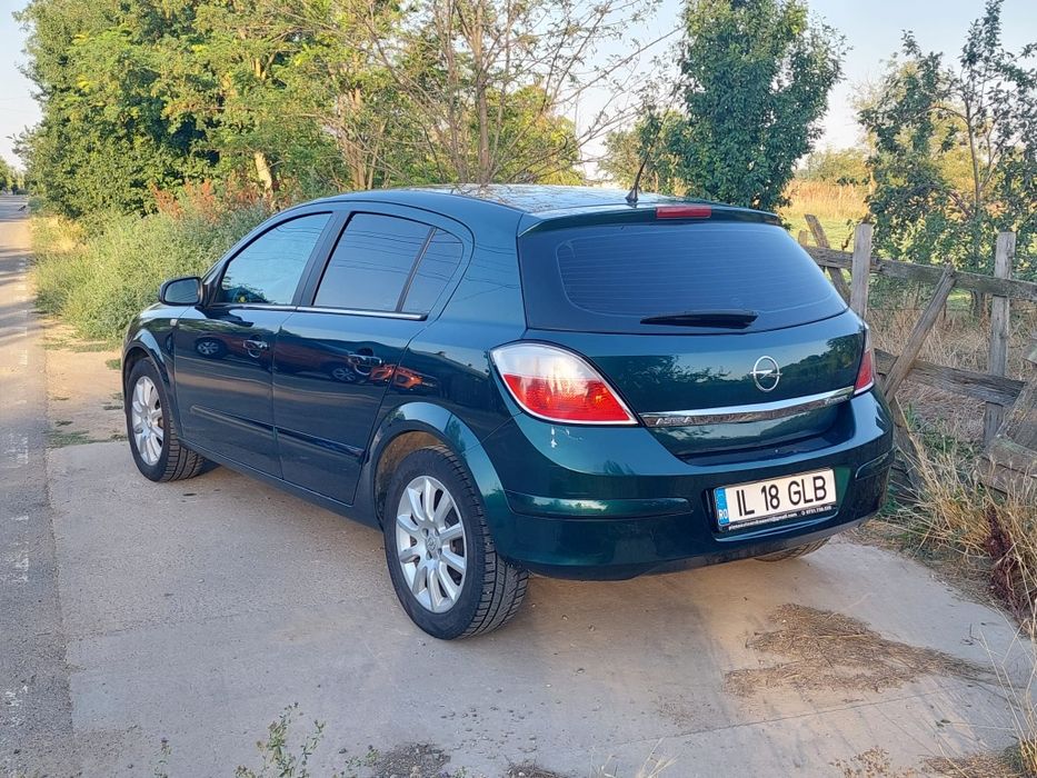 OPEL Astra 2004 — imagine 5