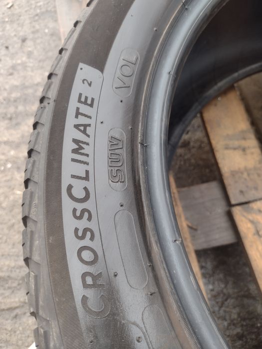 Перфектни 2бр.255/45/19 Michelin CC dot3824