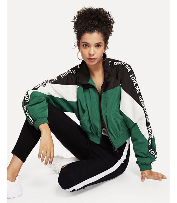 bershka ново дамско яке суичър