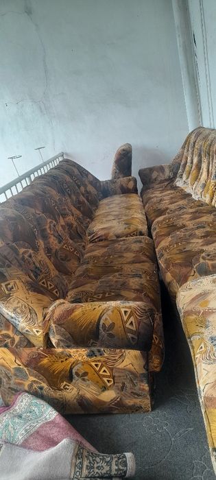 Yaxshi holatda divanlar