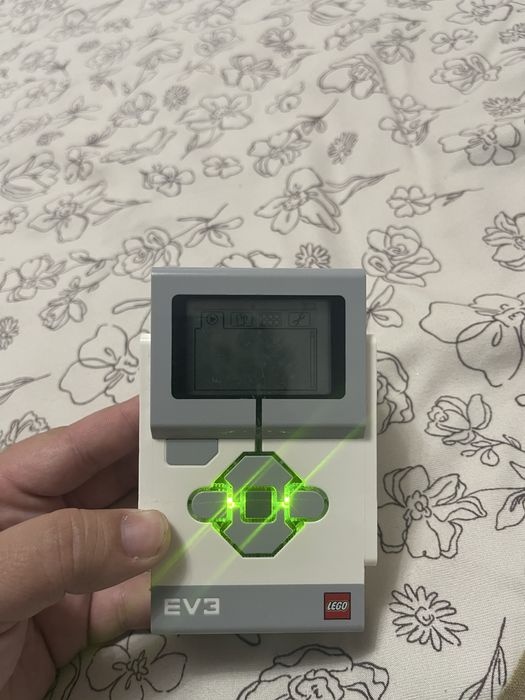 продам модул Ev3 (микрокомпьютер)