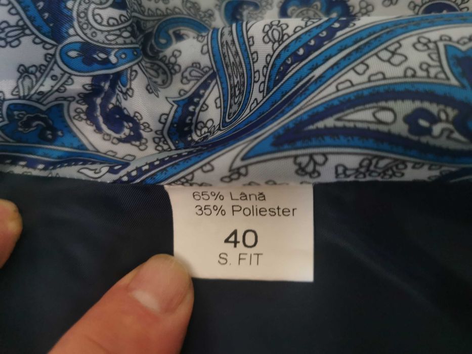 Costum bărbați purtat o singura data