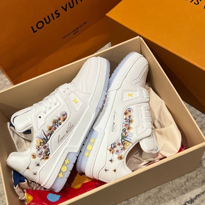Adidasi Louis Vuitton