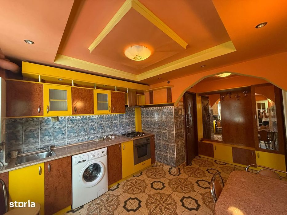Apartament 2 camere,etaj 2, zona Piata Centrala