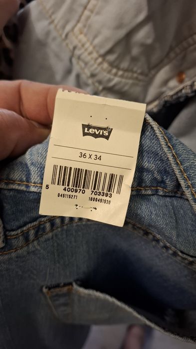 Продам джинсы новые