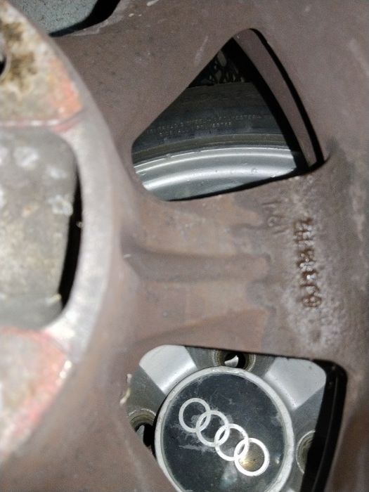 Гуми с джанти185/60/14(Audi)