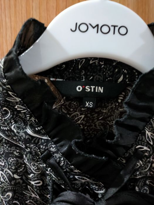 Продам блузку Остин шифоновую.