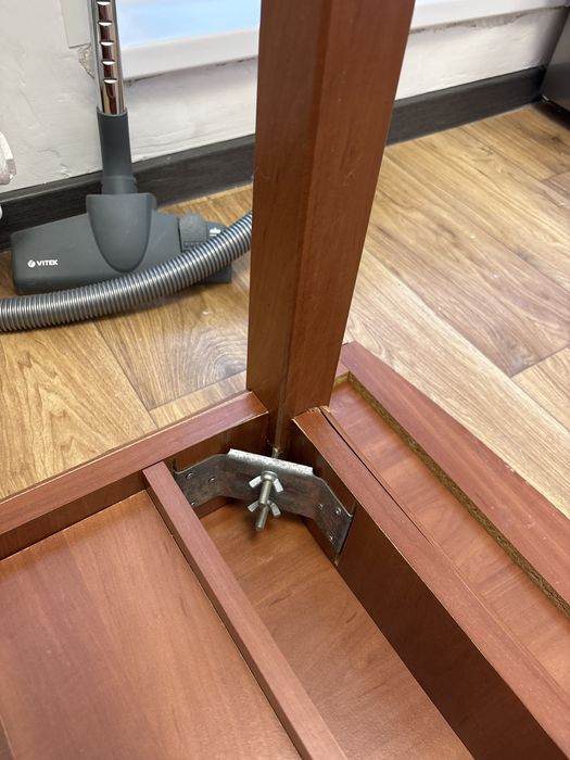 Продается раздвижной стол