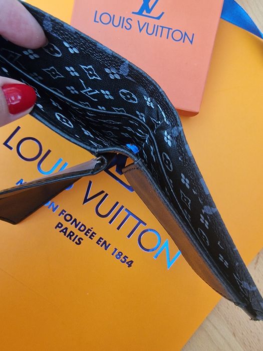 Portofele barbati LV(negru  si maro),new model,logo metalic,cutie inclusa
