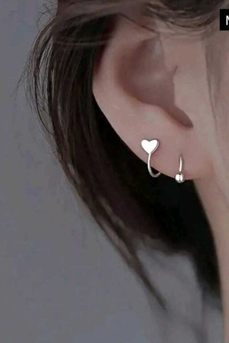 Продавам нови обеци и шноли