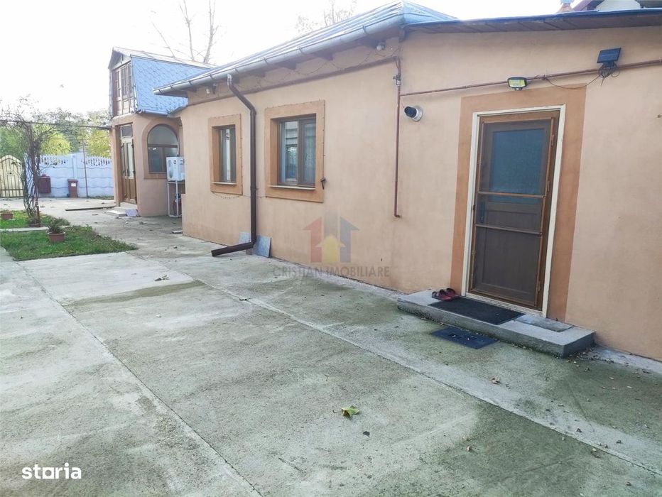 Casa Pretabila 2 familii, teren 1046 mp, toate utilitatile, Cazasu