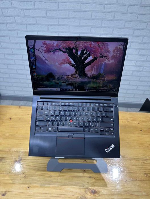 Бизнес серия Lenovo ThinkPad E14