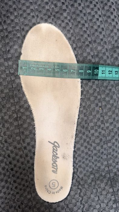 Продам Профессиональные коньки Jackson