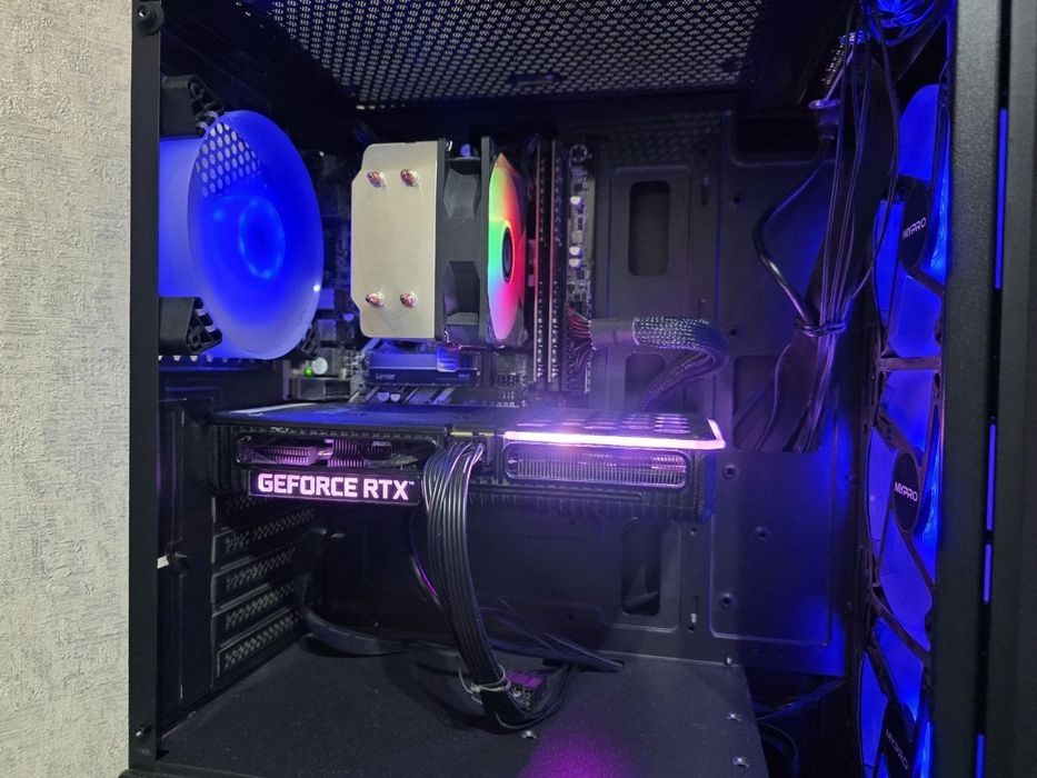 Kompyuter sotiladi komplekt