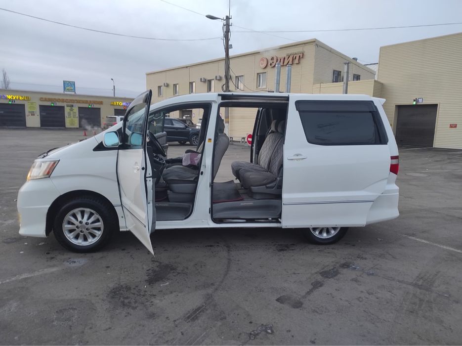 Alphard, 2004 года