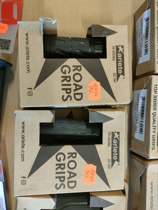 Mansoane / Grips moto Yamaha Honda Suzuki Kawasaki Ducati Aprilia BMW