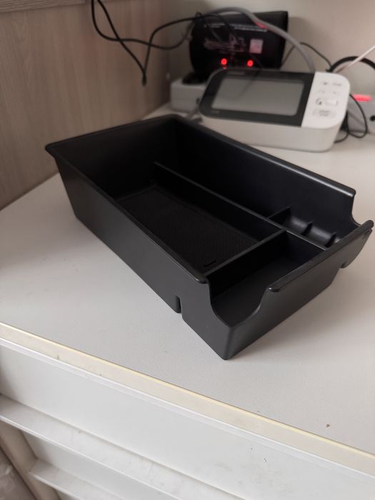 Вставка в подлокотник Hyundai Sonata DN8