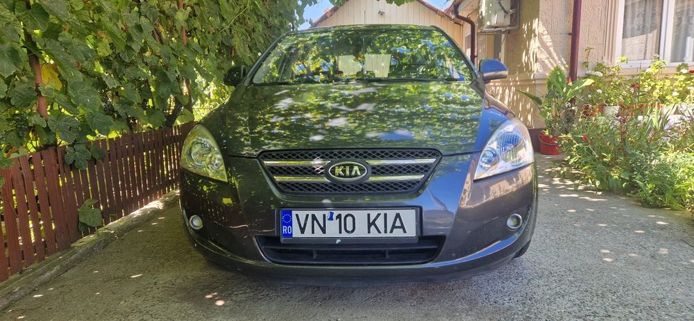 Vând KIA CEED 2008