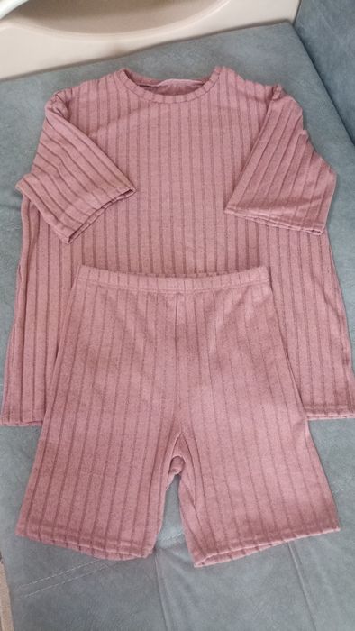 Продам домашние костюмы