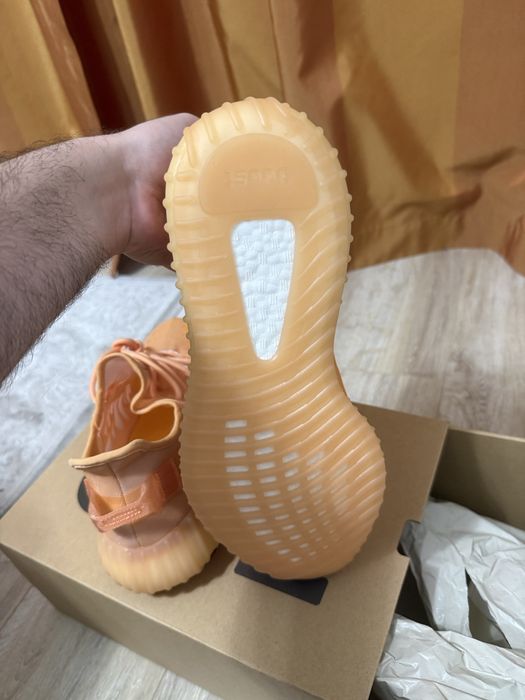Yeezy 350 v2 Mono Clay 43 1/3