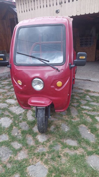 Vând triciclu electric