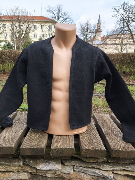 автентична тракийска антерия сербезлика