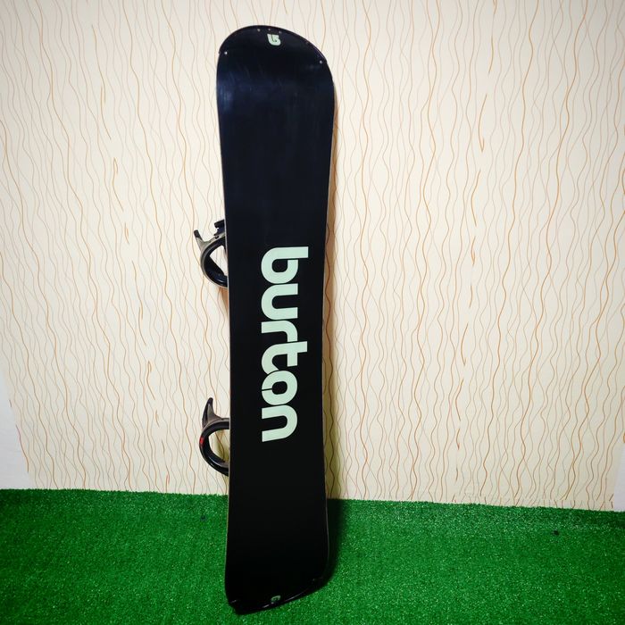 Placa snowboard Burton 144 cm + legaturi Burton M