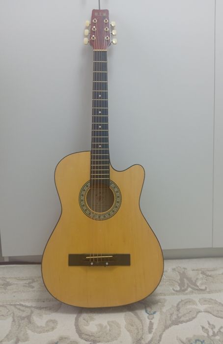 Акустическая гитара