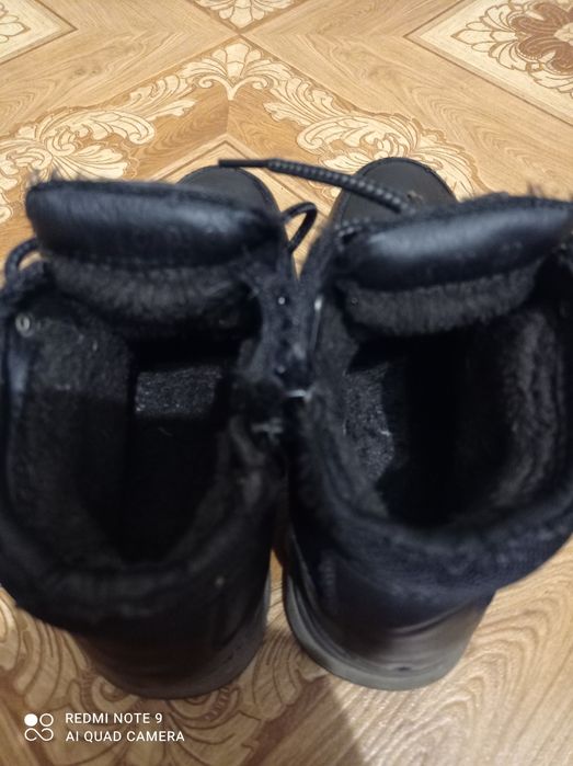 Продам детские зимние ботинки
