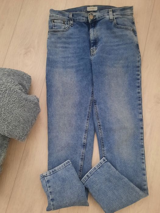 Отдам одежда 44/48